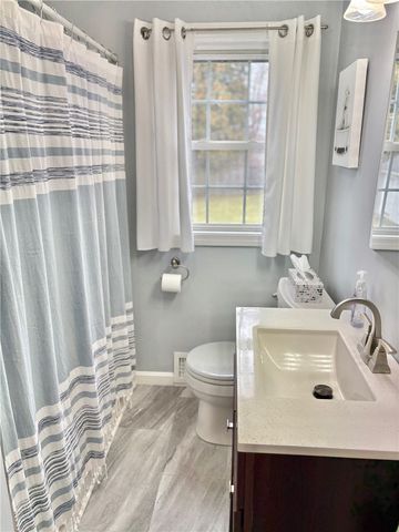 33 Rose Hill Drive, Cranston, RI 02920