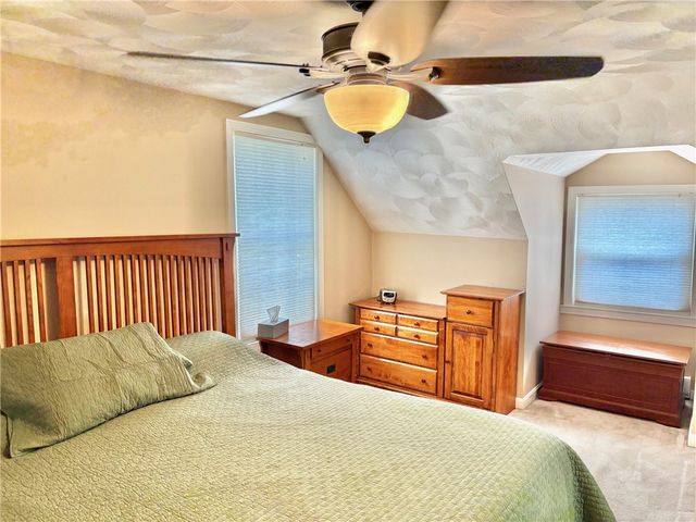 33 Rose Hill Drive, Cranston, RI 02920