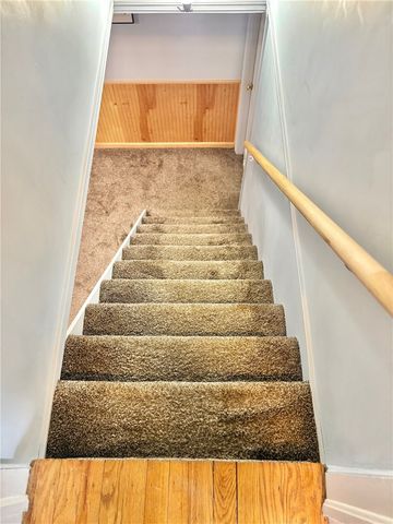 33 Rose Hill Drive, Cranston, RI 02920