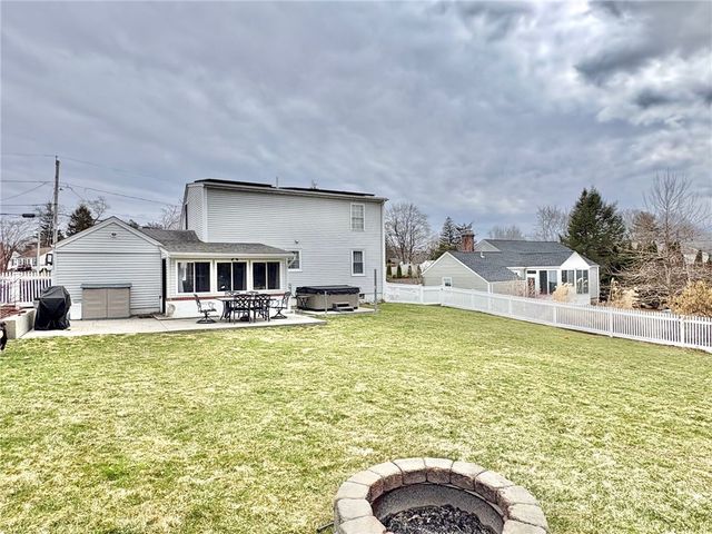 33 Rose Hill Drive, Cranston, RI 02920