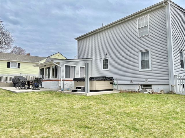 33 Rose Hill Drive, Cranston, RI 02920