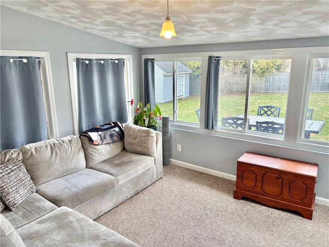 33 Rose Hill Drive, Cranston, RI 02920