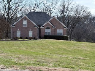 3693 Stonecreek Dr, Spring Hill, TN 37174