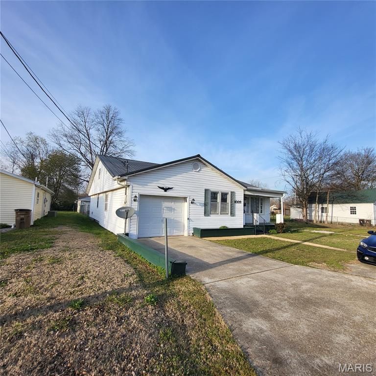 1009 Nickey Street, Poplar Bluff, MO 63901