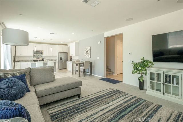 14335 Plymouth Street, Hesperia, CA 92344