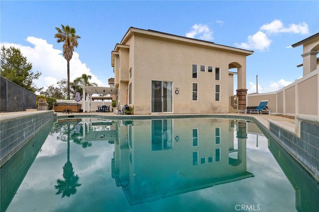 23926 Button Bush Court, Murrieta, CA 92562