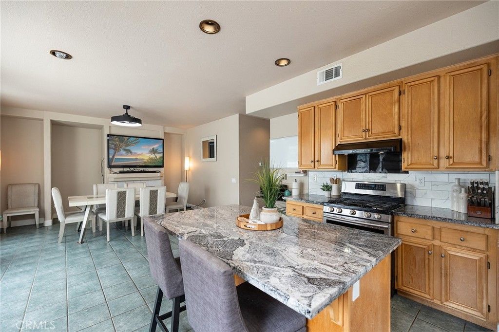 Image 9 of property listing at 23926 Button Bush Court, Murrieta, CA 92562