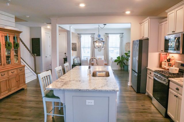 121 Summer Tanager Drive, Ravenel, SC 29470