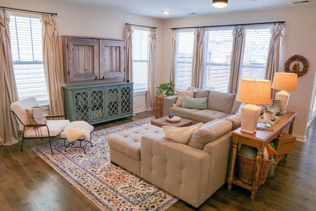 121 Summer Tanager Drive, Ravenel, SC 29470