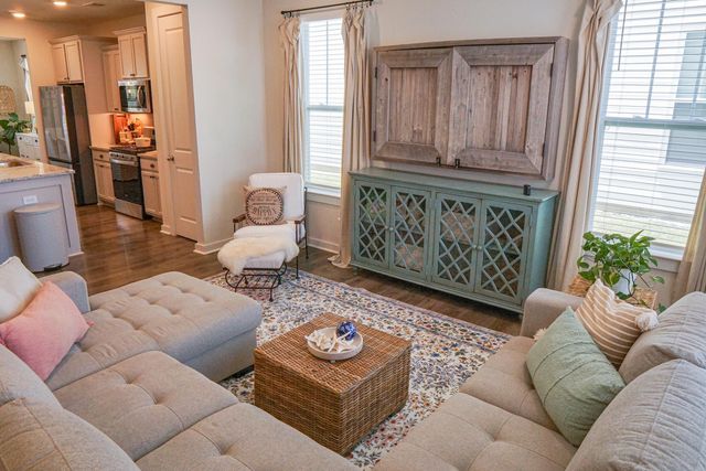 121 Summer Tanager Drive, Ravenel, SC 29470