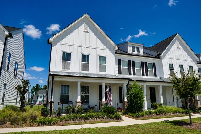 121 Summer Tanager Drive, Ravenel, SC 29470