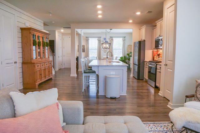 121 Summer Tanager Drive, Ravenel, SC 29470