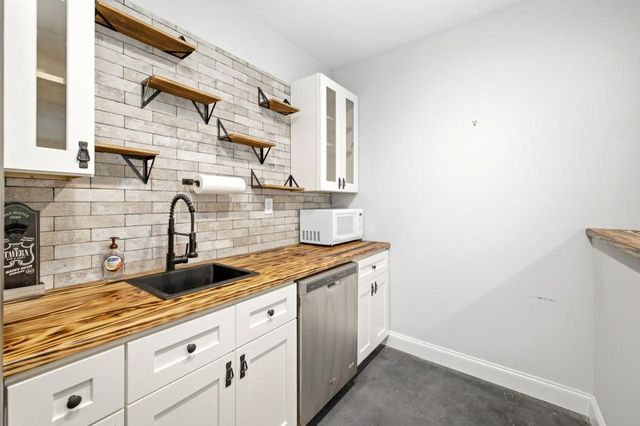 7327 Rocking Chair Lane, Hoschton, GA 30548
