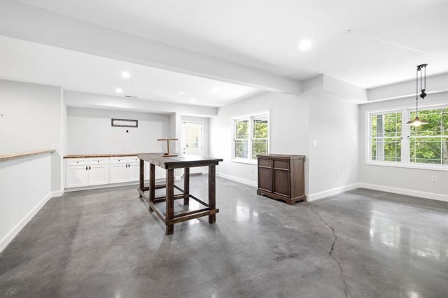 7327 Rocking Chair Lane, Hoschton, GA 30548