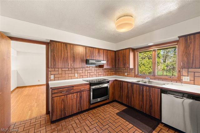 340 Edgemeer Place, Oberlin, OH 44074