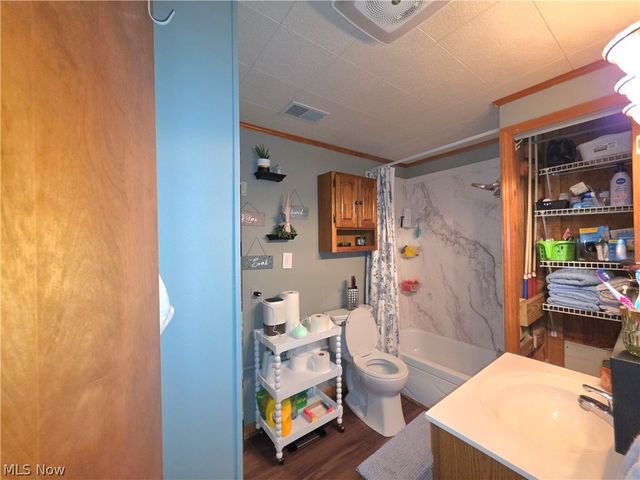 346 Island View Drive, Parkersburg, WV 26101