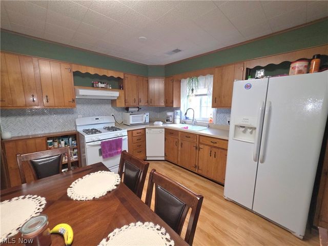 346 Island View Drive, Parkersburg, WV 26101