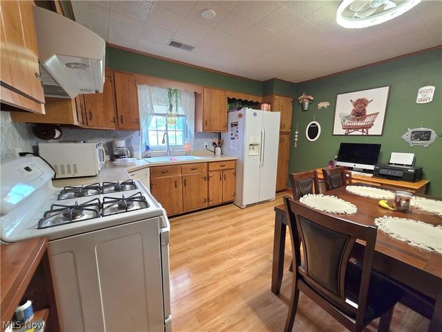346 Island View Drive, Parkersburg, WV 26101