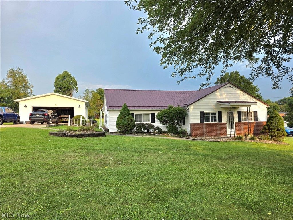 346 Island View Drive, Parkersburg, WV 26101