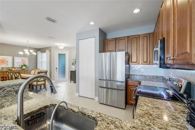10443 Spruce Pine CT, Fort Myers, FL 33913