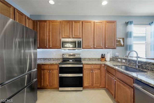 10443 Spruce Pine CT, Fort Myers, FL 33913