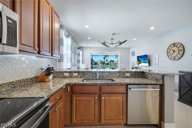 10443 Spruce Pine CT, Fort Myers, FL 33913