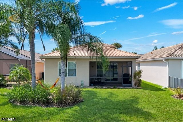 10443 Spruce Pine CT, Fort Myers, FL 33913