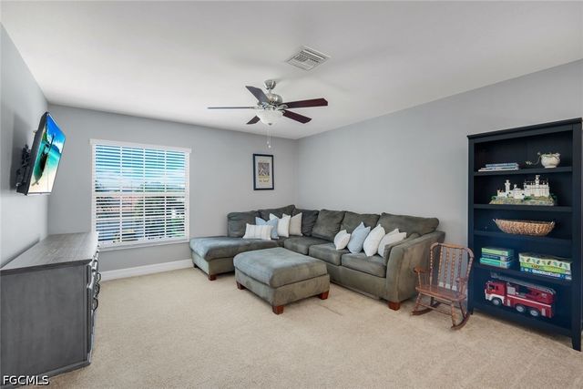 10443 Spruce Pine CT, Fort Myers, FL 33913