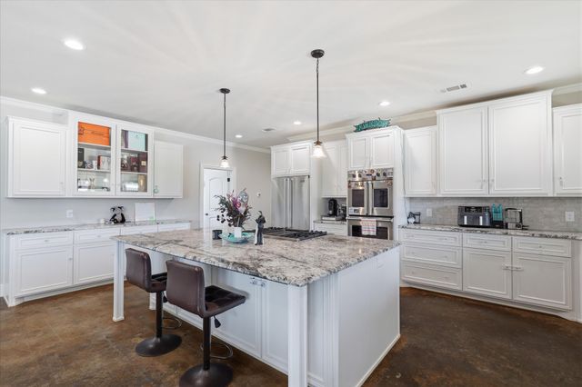 89 Thornwood Lane, Van Alstyne, TX 75495