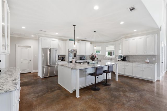 89 Thornwood Lane, Van Alstyne, TX 75495