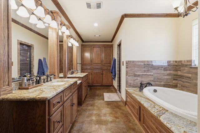 89 Thornwood Lane, Van Alstyne, TX 75495
