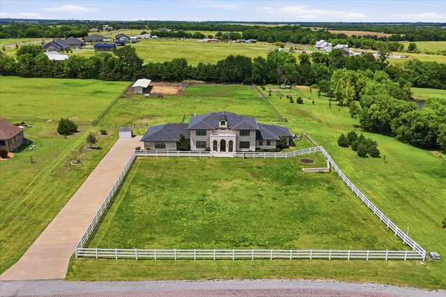 89 Thornwood Lane, Van Alstyne, TX 75495