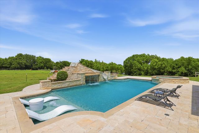 89 Thornwood Lane, Van Alstyne, TX 75495