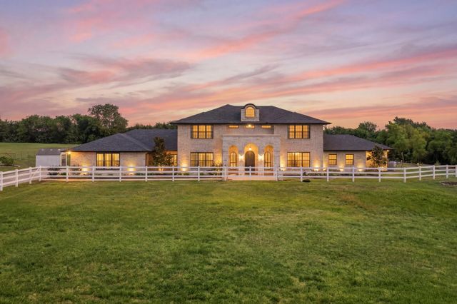 89 Thornwood Lane, Van Alstyne, TX 75495