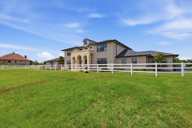 89 Thornwood Lane, Van Alstyne, TX 75495
