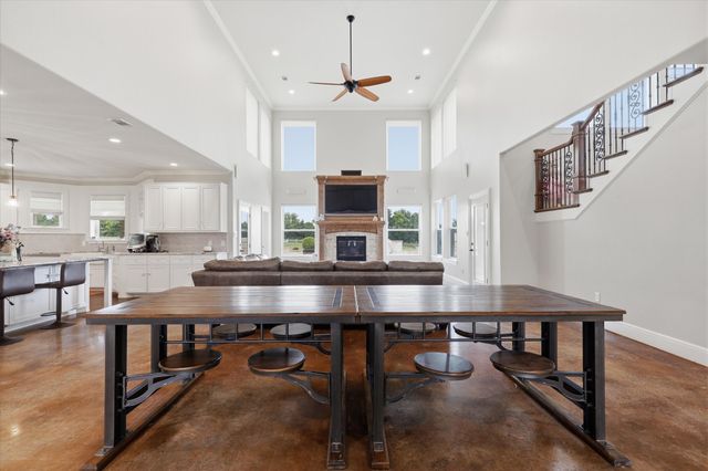 89 Thornwood Lane, Van Alstyne, TX 75495