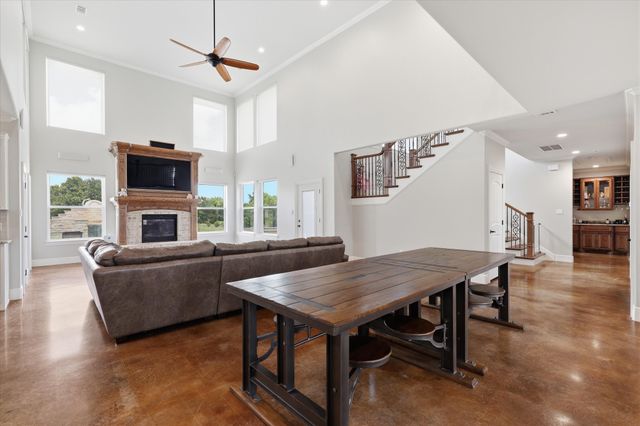 89 Thornwood Lane, Van Alstyne, TX 75495