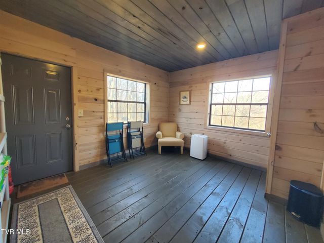 108 Roan View Road, Roan Mountain, TN 37687