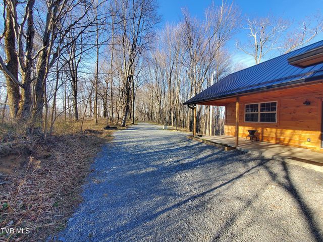 108 Roan View Road, Roan Mountain, TN 37687