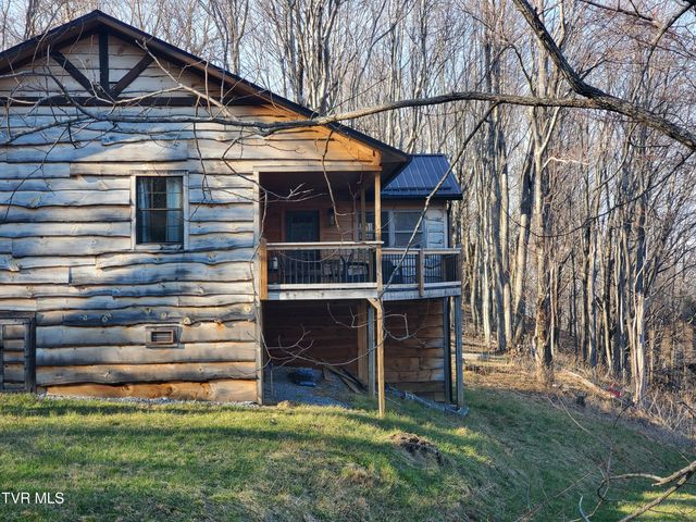 108 Roan View Road, Roan Mountain, TN 37687