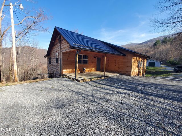 108 Roan View Road, Roan Mountain, TN 37687