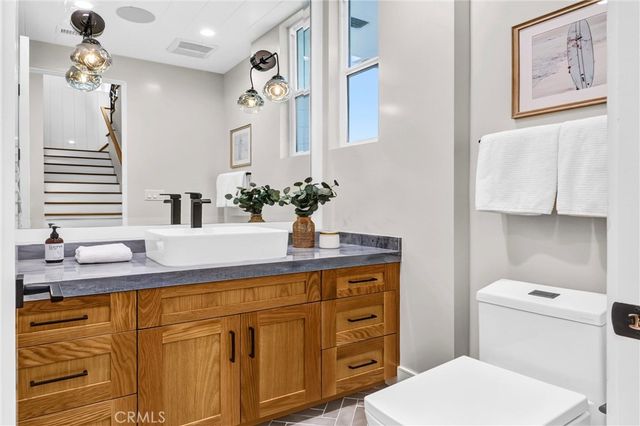 2016 Farrell Avenue B, Redondo Beach, CA 90278