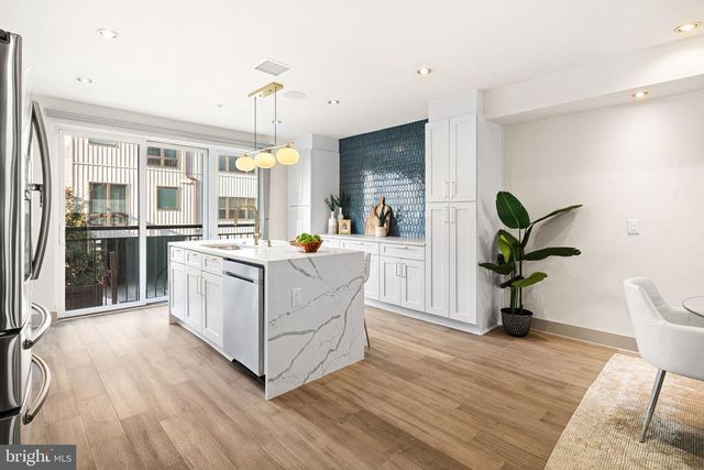 429 SALMON ST, Philadelphia, PA 19125