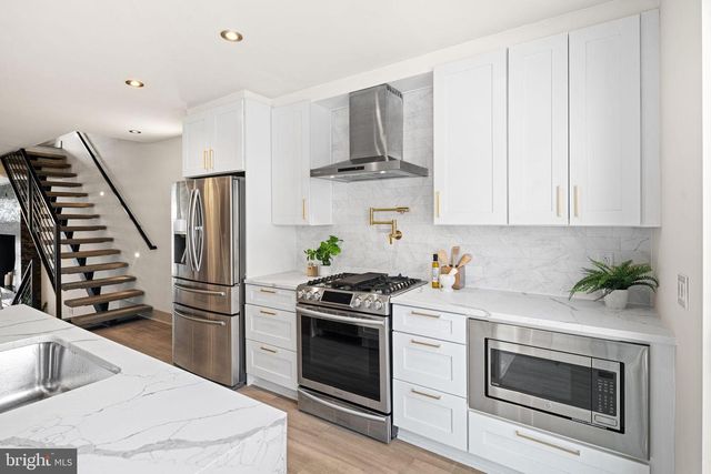 429 SALMON ST, Philadelphia, PA 19125