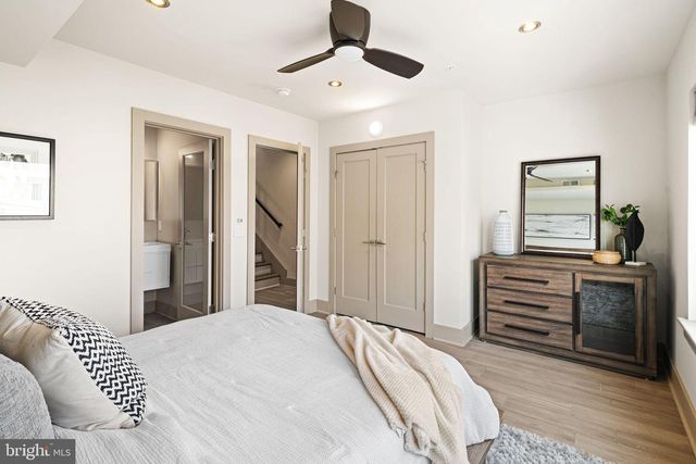 429 SALMON ST, Philadelphia, PA 19125