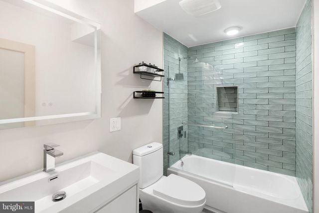 429 SALMON ST, Philadelphia, PA 19125