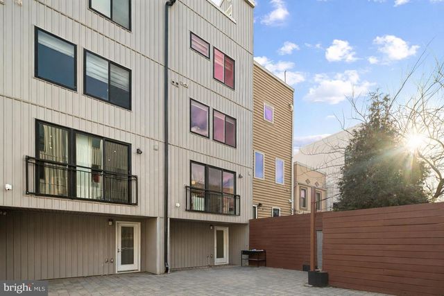 429 SALMON ST, Philadelphia, PA 19125