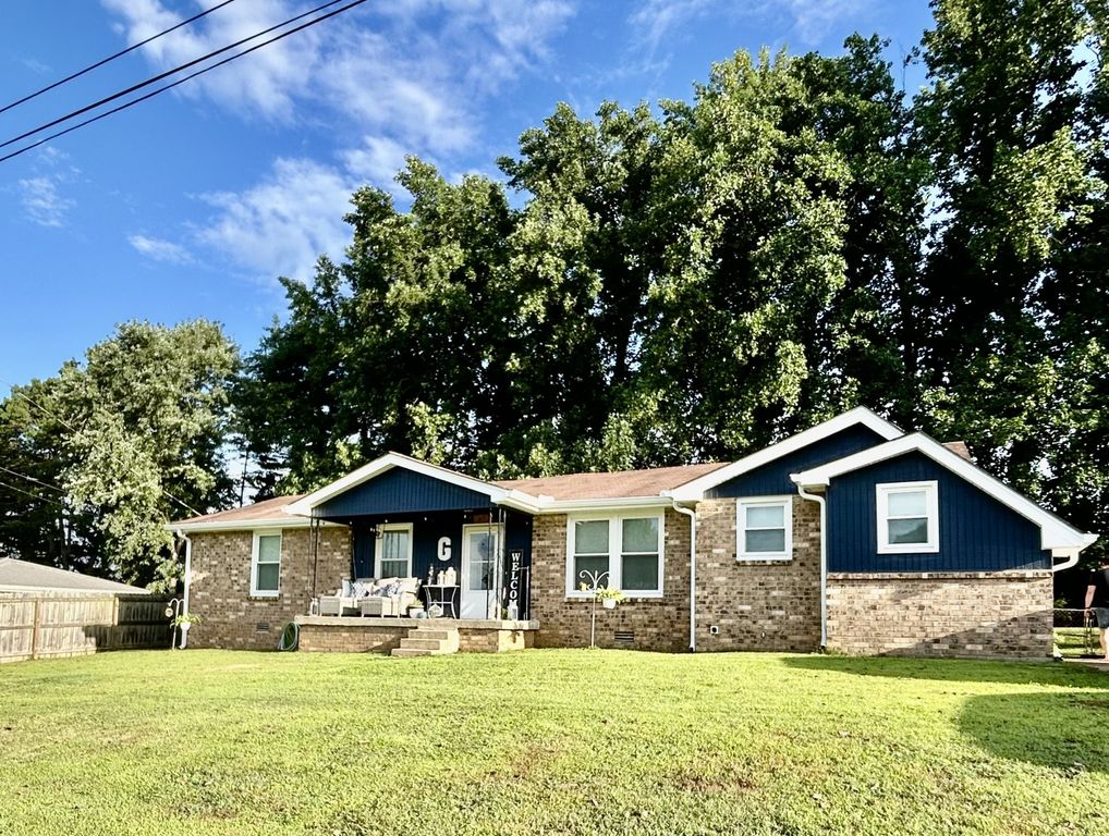 220 Bass Dr, Mount Juliet, TN 37122
