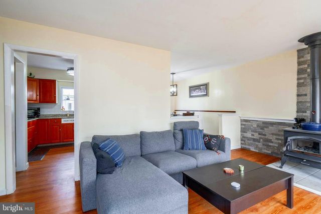 225 MAPLE DR, Browns Mills, NJ 08015