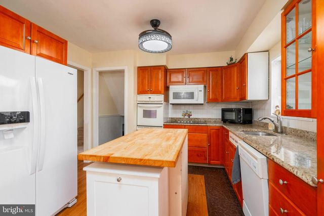 225 MAPLE DR, Browns Mills, NJ 08015